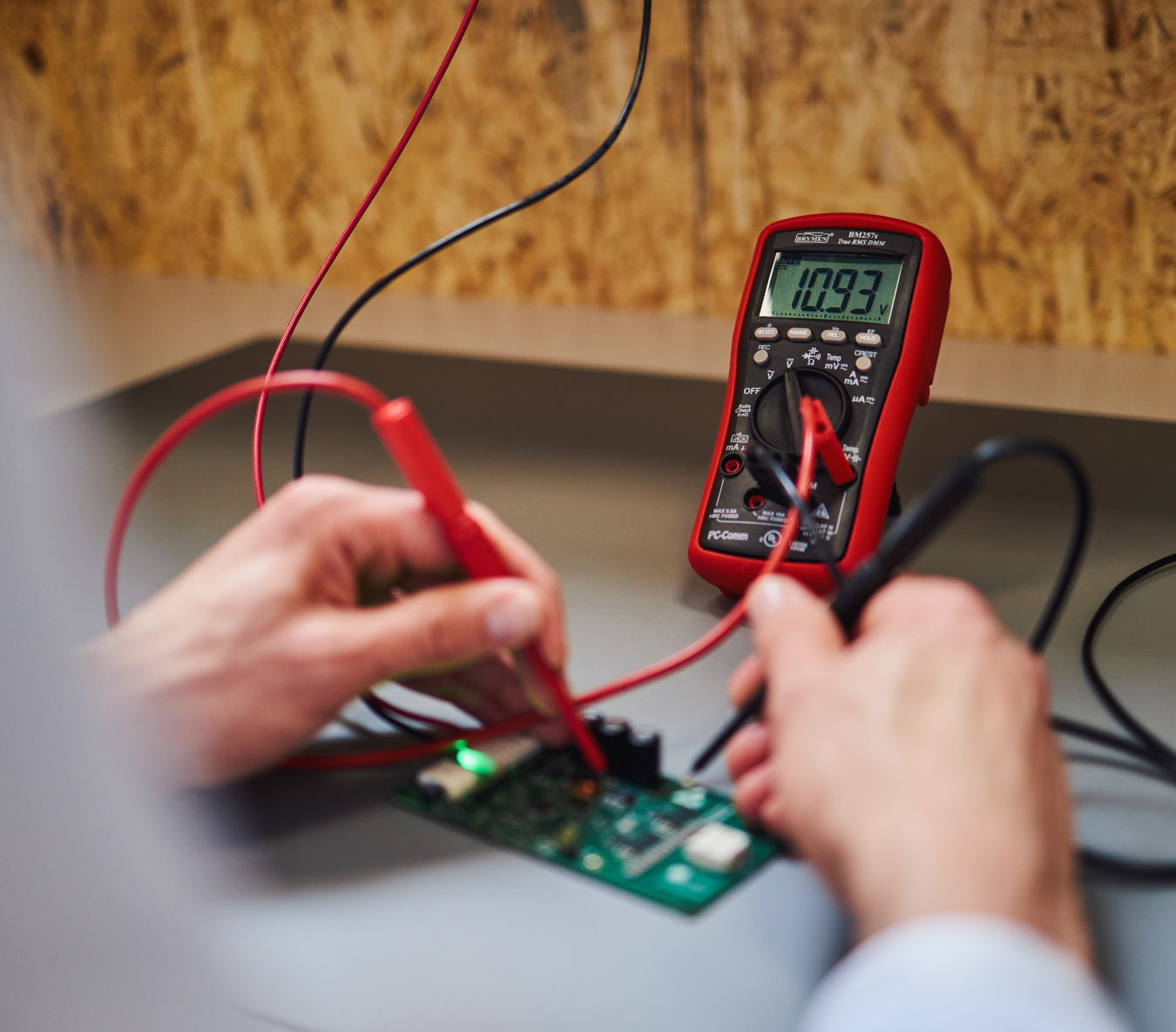 The role of analogue electronics in electronic design | ADevelops